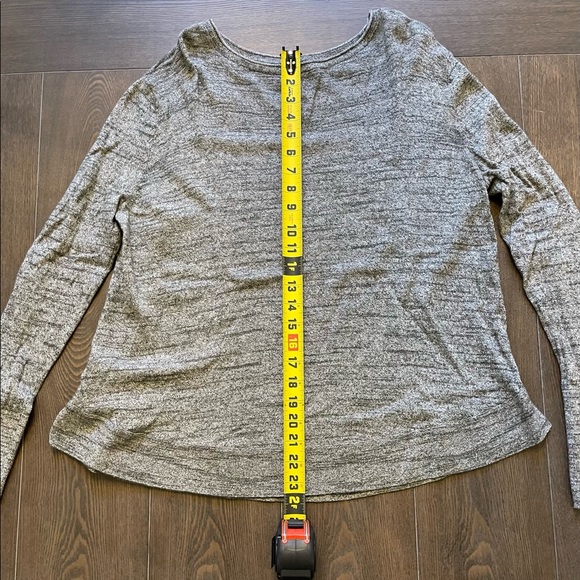 Lou & Grey Soft Long Sleeve Women’s Top. Size Medium. - Picture 4 of 8